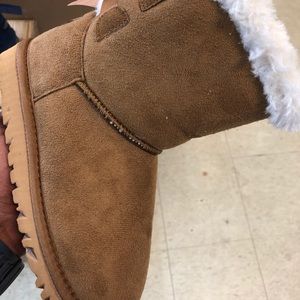 Children’s Ugg boots